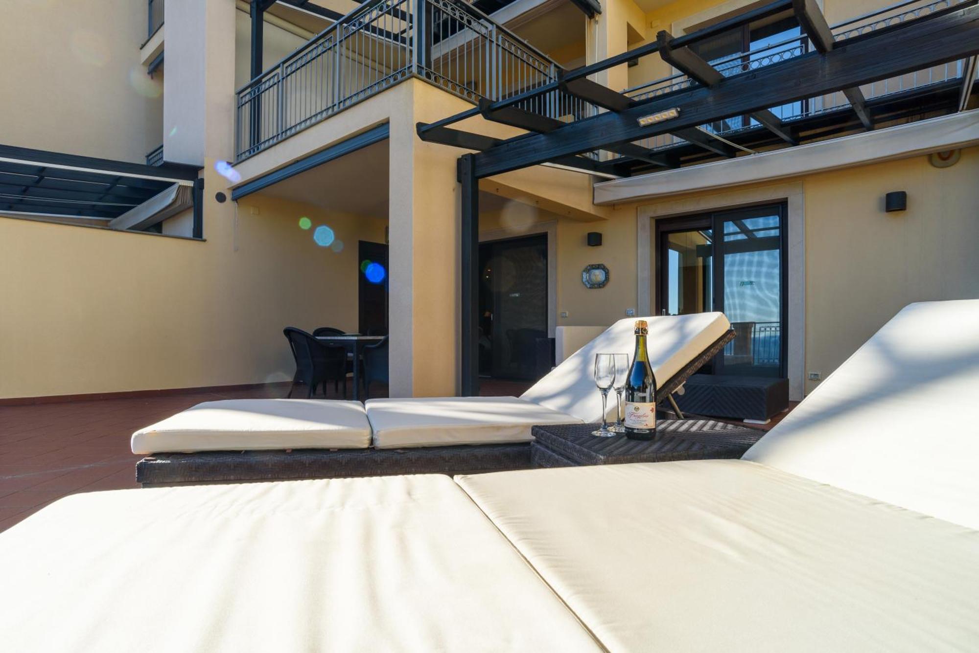 Dhome Baia Mazzaro' Taormina Exterior photo